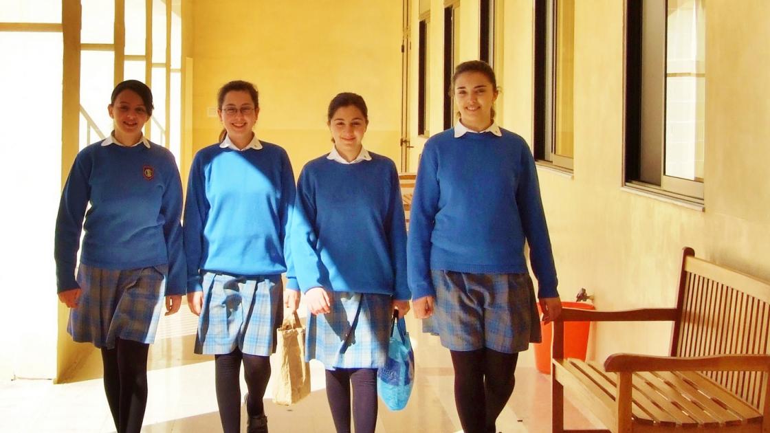 Foto de estudantes de intercâmbio em escola de línguas em Malta Foto de estudantes de intercâmbio em escola de línguas em Malta